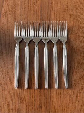 INTERNATIONAL STAINLESS - Stainless Steel Salad Forks - Set of 6
